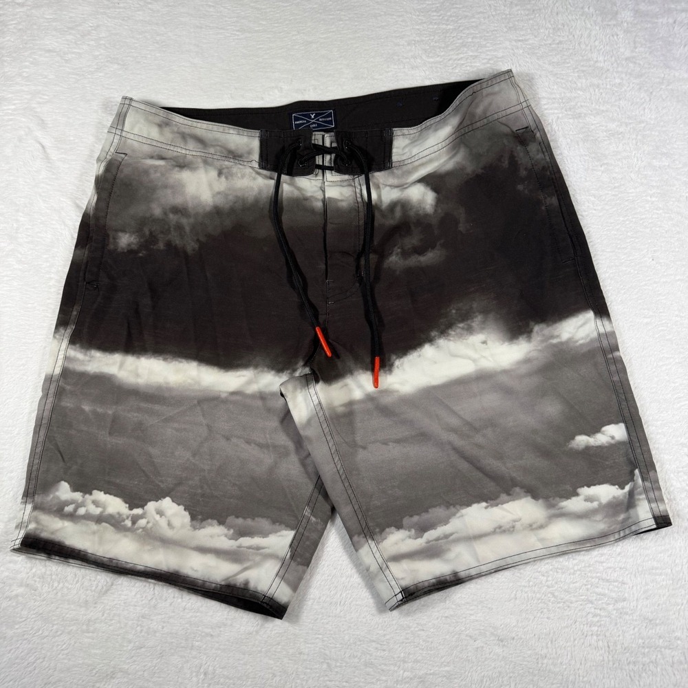 American Eagle Board‎ Shorts Mens Large Black Gray Cloud Print Stretch